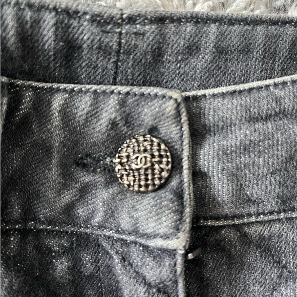 🖤🤍 CHANEL Quilted Stitched Grey Denim Jeans - Picture 5 of 17